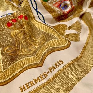 Vintage HERMÈS SILK SCARF